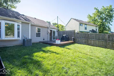 9709 River Oak Lane E Fishers IN 46038
