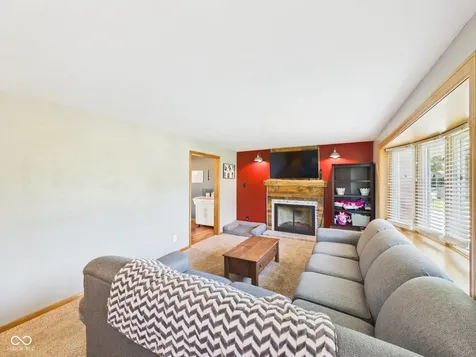 2763 W Hickory Drive Anderson IN 46013