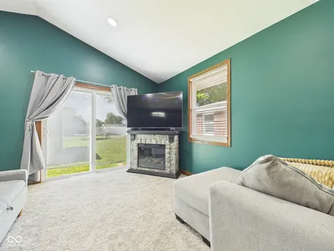 2763 W Hickory Drive Anderson IN 46013