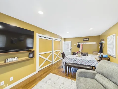 2763 W Hickory Drive Anderson IN 46013