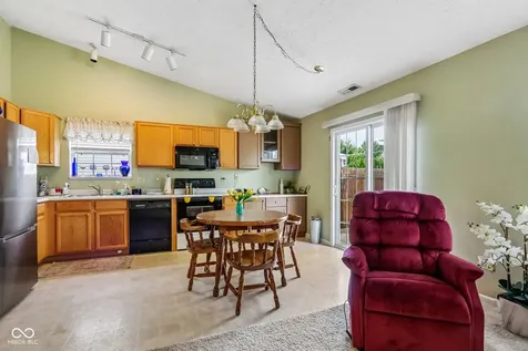 6660 W Denton Drive Mccordsville IN 46055