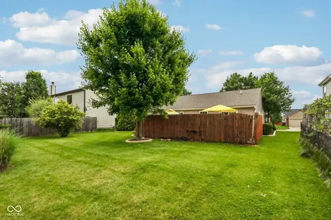 6660 W Denton Drive Mccordsville IN 46055