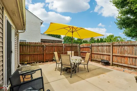 6660 W Denton Drive Mccordsville IN 46055