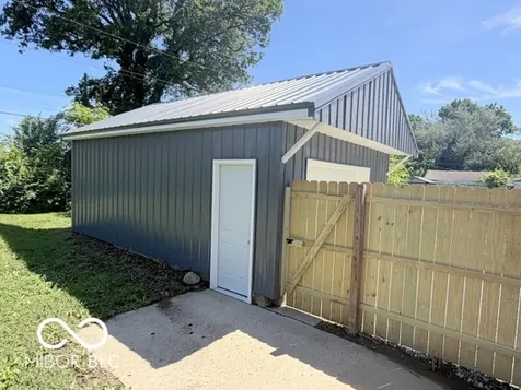 2742 W 18th Street Anderson IN 46011
