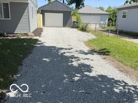 2742 W 18th Street Anderson IN 46011