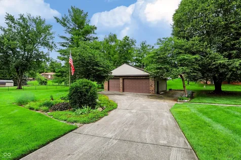487 Moccosin Road Greenwood IN 46142