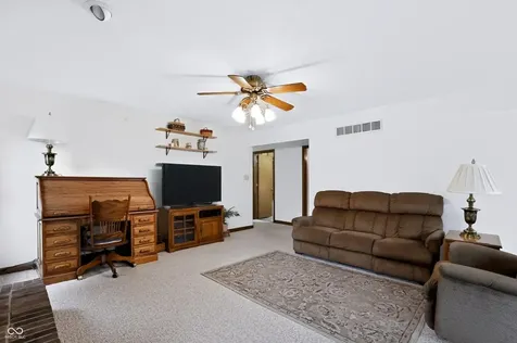 487 Moccosin Road Greenwood IN 46142