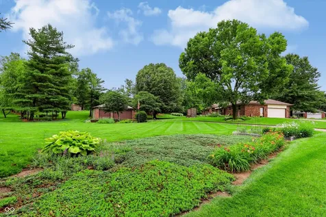 487 Moccosin Road Greenwood IN 46142