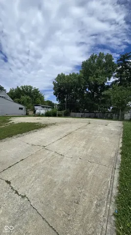6142 Meadowlark Drive Indianapolis IN 46226