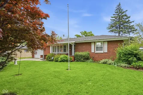 3914 N Lanewood Drive Muncie IN 47304