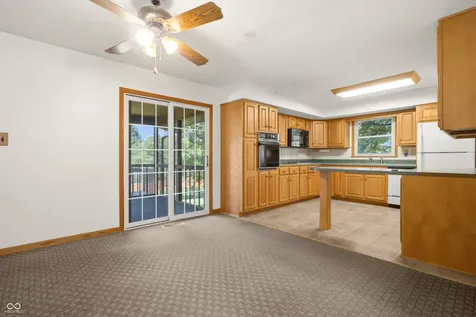 852 Knollwood Drive Columbus IN 47203
