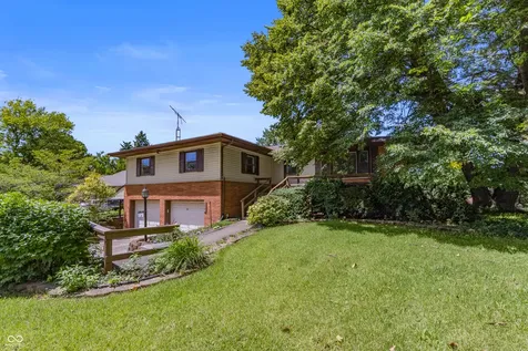 852 Knollwood Drive Columbus IN 47203