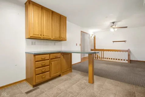 852 Knollwood Drive Columbus IN 47203