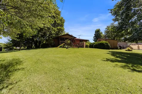 852 Knollwood Drive Columbus IN 47203