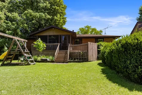 852 Knollwood Drive Columbus IN 47203