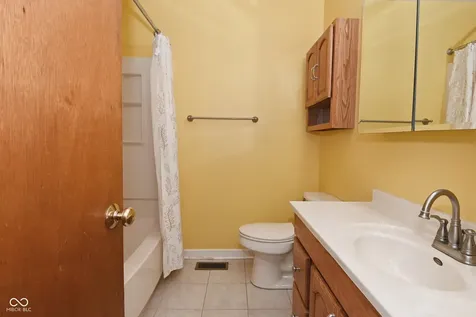 1040 Emory Lane Indianapolis IN 46241