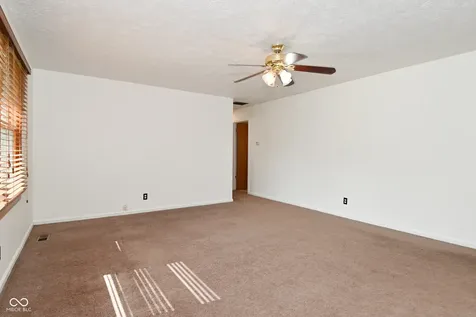 1040 Emory Lane Indianapolis IN 46241