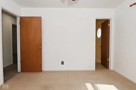 1040 Emory Lane Indianapolis IN 46241