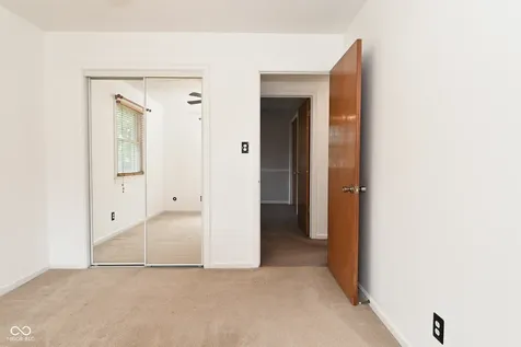 1040 Emory Lane Indianapolis IN 46241