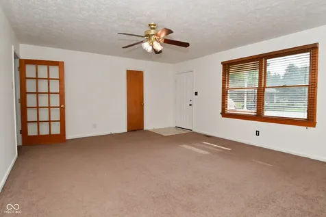 1040 Emory Lane Indianapolis IN 46241