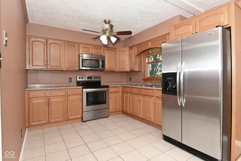 1040 Emory Lane Indianapolis IN 46241