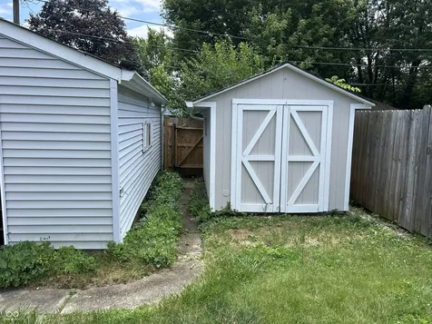 5145 E Walnut Street Indianapolis IN 46219