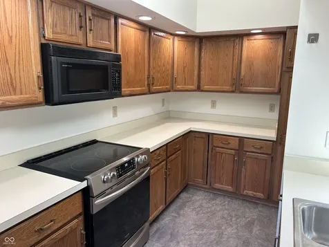 5145 E Walnut Street Indianapolis IN 46219