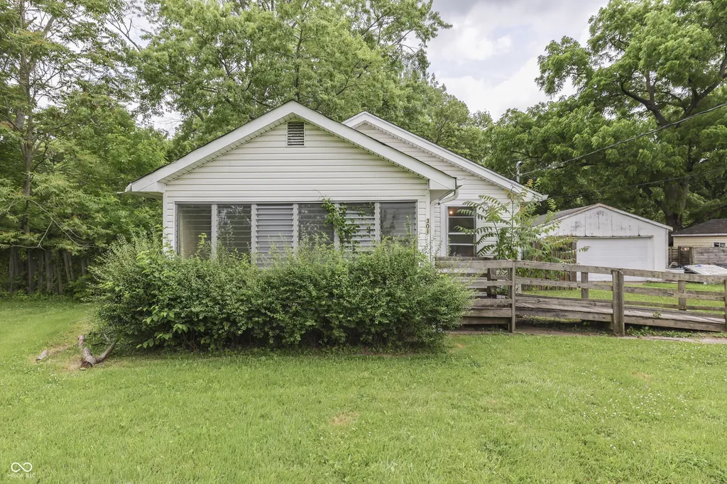 301 N Galeston Avenue Indianapolis IN 46229