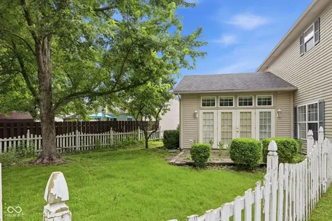 11384 Songbird Lane Fishers IN 46038