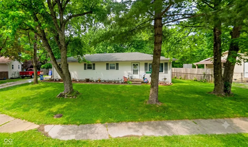 11028 Monroe Indianapolis IN 46229
