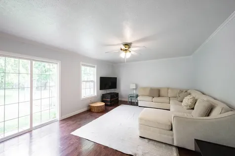 12526 Clearview Lane Indianapolis IN 46236