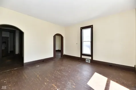 208 E Sherman Street Windfall IN 46076