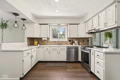 11499 Valley Meadow Drive Zionsville IN 46077