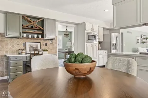 11499 Valley Meadow Drive Zionsville IN 46077