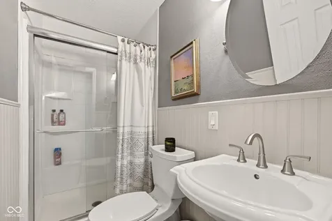 11499 Valley Meadow Drive Zionsville IN 46077
