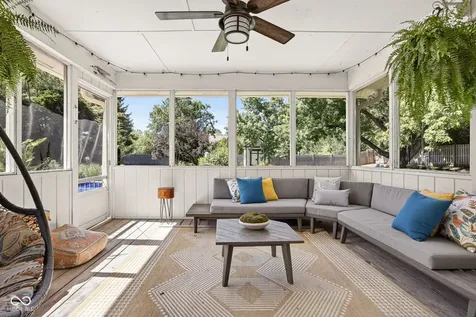11499 Valley Meadow Drive Zionsville IN 46077