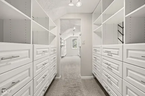 11499 Valley Meadow Drive Zionsville IN 46077