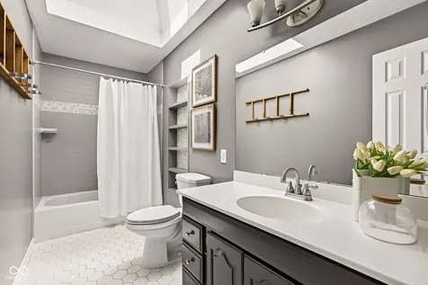 11499 Valley Meadow Drive Zionsville IN 46077