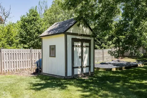 11499 Valley Meadow Drive Zionsville IN 46077