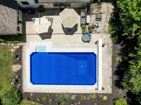 11499 Valley Meadow Drive Zionsville IN 46077