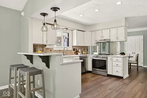 11499 Valley Meadow Drive Zionsville IN 46077