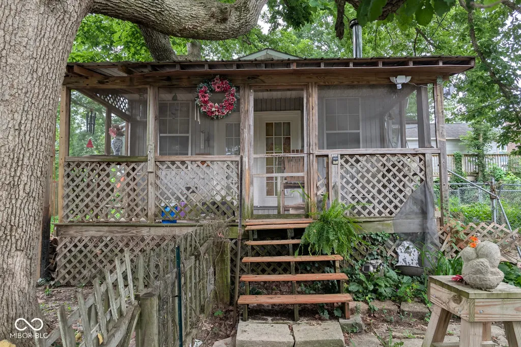 Bloomington IN, 317 W 14th Street