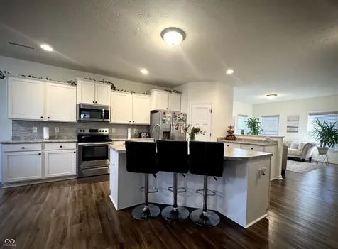 7235 Wilshire Way Avon IN 46123