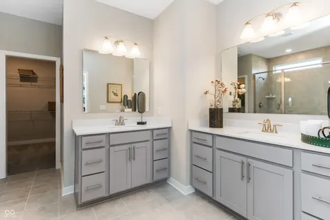 9335 Devonsire Way Mccordsville IN 46055