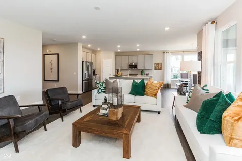 9335 Devonsire Way Mccordsville IN 46055
