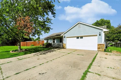 7639 Southern Lakes Indianapolis IN 46237