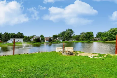 7639 Southern Lakes Indianapolis IN 46237