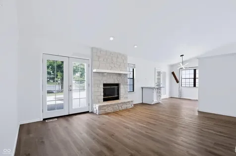 7639 Southern Lakes Indianapolis IN 46237