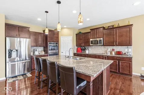9208 Branch View Drive Indianapolis IN 46234