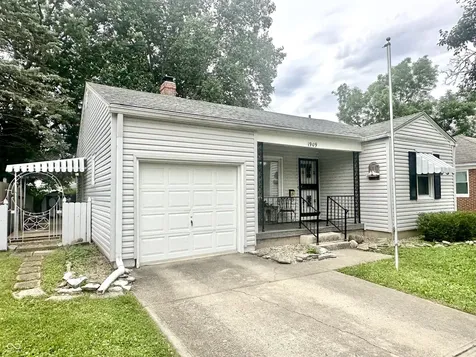 1909 Patton Drive Speedway IN 46224
